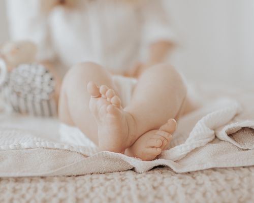 Äidin ja vauvan yhteinen hierontahetki Porvoossa – hoidon kulku
