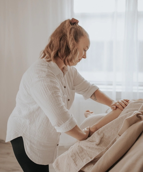 Klassinen hieronta Porvoossa opiskelijatyönä – lempeän tarkka hieronta lihaskireyksiin ja palautumiseen.