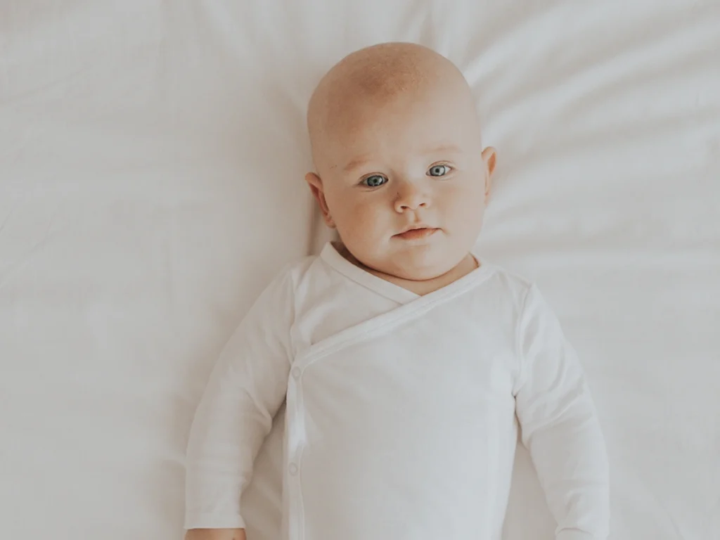 Pediatrinen uniohjaus Porvoossa – lempeä ja yksilöllinen tuki vauvan tai taaperon uneen ilman itku-unikoulua.